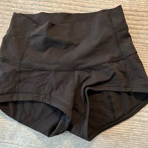 Lululemon size 6 spandex shorts